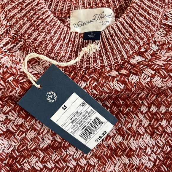 Universal Thread Red and White Crewneck Sweater Women’s Size Medium - Picture 8 of 9